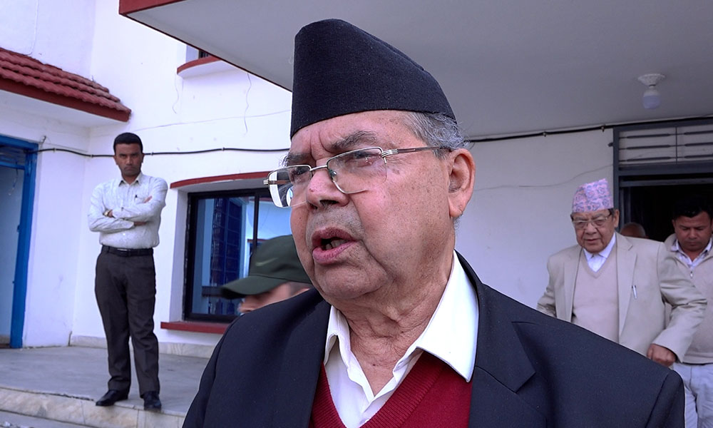 ओली र लेखकको प्रक्राउ कानुन विरुद्ध हो : वरिष्ठ नेता खनाल